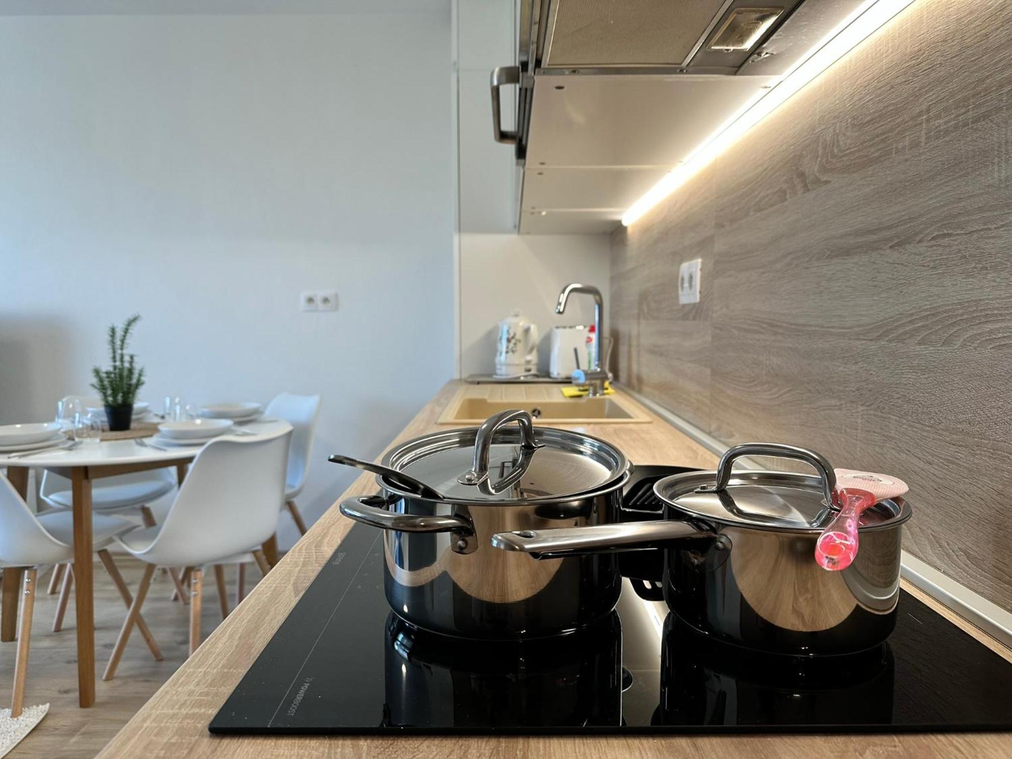 Novozariadeny Apartman Pri Starom Moste Bratislava Exterior foto