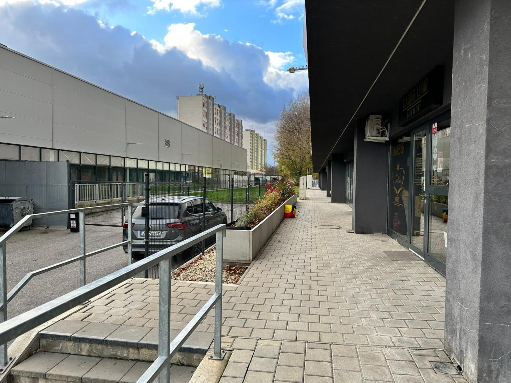 Novozariadeny Apartman Pri Starom Moste Bratislava Exterior foto
